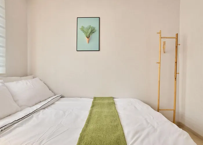 New Sinchon 5min, 3room, Near Hongdae,ddp, Seongsu 20min, Free Wifi,ott Séoul