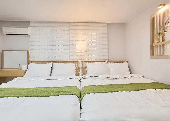 Hotel New Sinchon 5min, 3room, Near Hongdae,ddp, Seongsu 20min, Free Wifi,ott Séoul